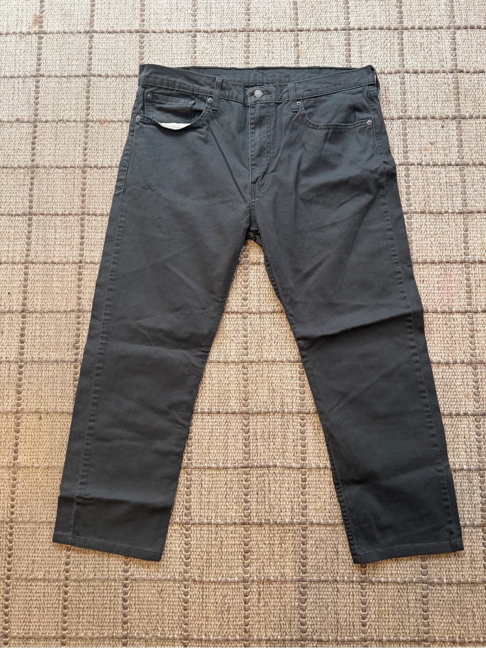 Levi's Men's Dark Grey Relaxed Jeans